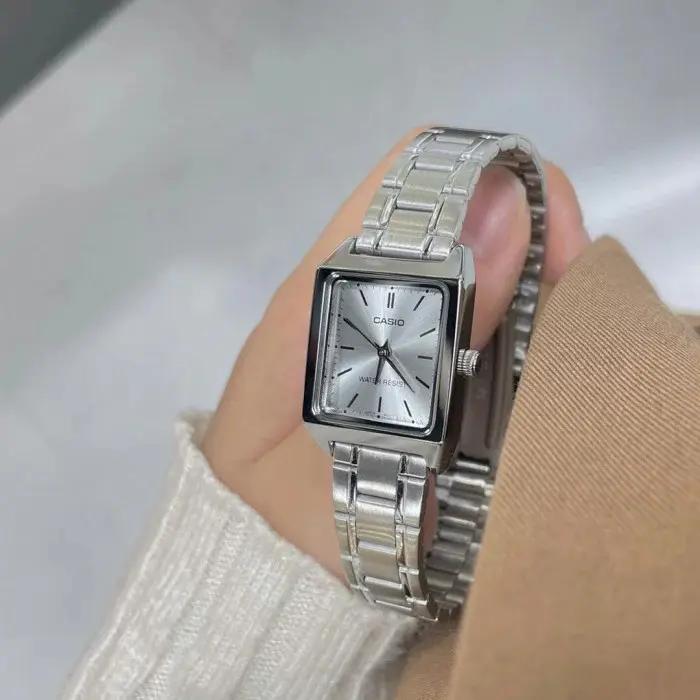 Casio LTP-V007D · Acero / Cara blanca